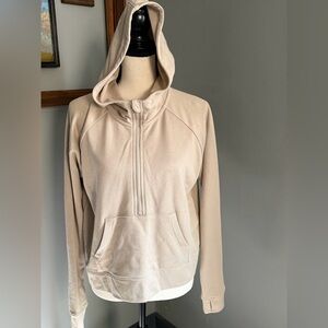NWOT Xersion Women's Beige Hoodie w thumb holes at cuff. Sz M.